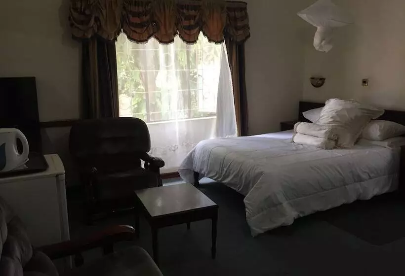 هتل Roysam Lodge