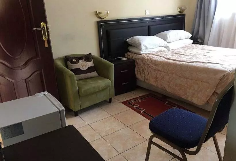هتل Roysam Lodge