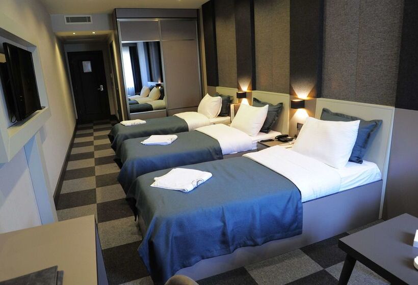 فندق Tryp By Wyndham Istanbul Sancaktepe