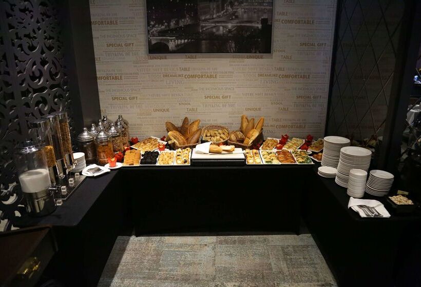 فندق Tryp By Wyndham Istanbul Sancaktepe