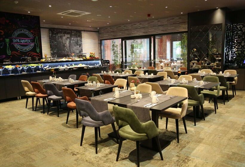 فندق Tryp By Wyndham Istanbul Sancaktepe