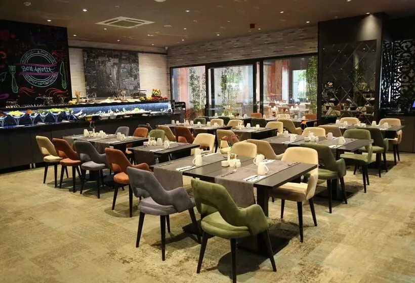 ホテル Tryp By Wyndham Istanbul Sancaktepe