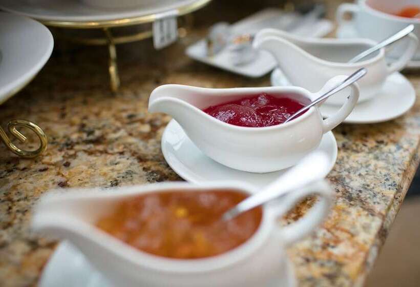 هتل Viola Royal  & Spa