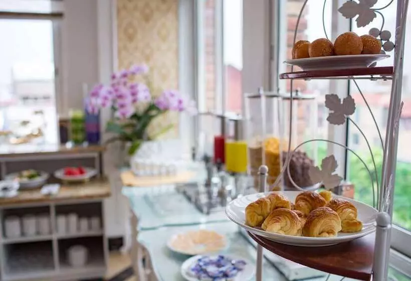 هتل Viola Royal  & Spa