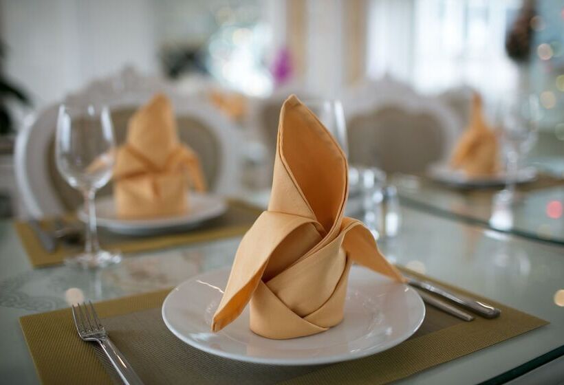 هتل Viola Royal  & Spa