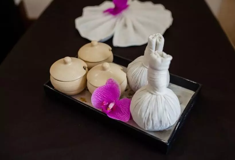 هتل Viola Royal  & Spa