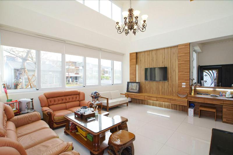 هتل White Pine Village