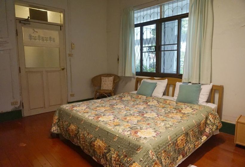 ホテル Baan Rub Aroon Guesthouse