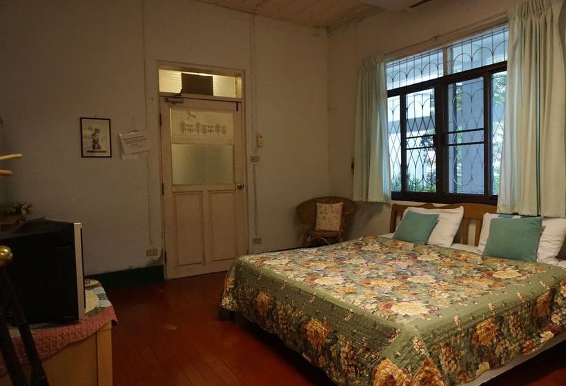 ホテル Baan Rub Aroon Guesthouse