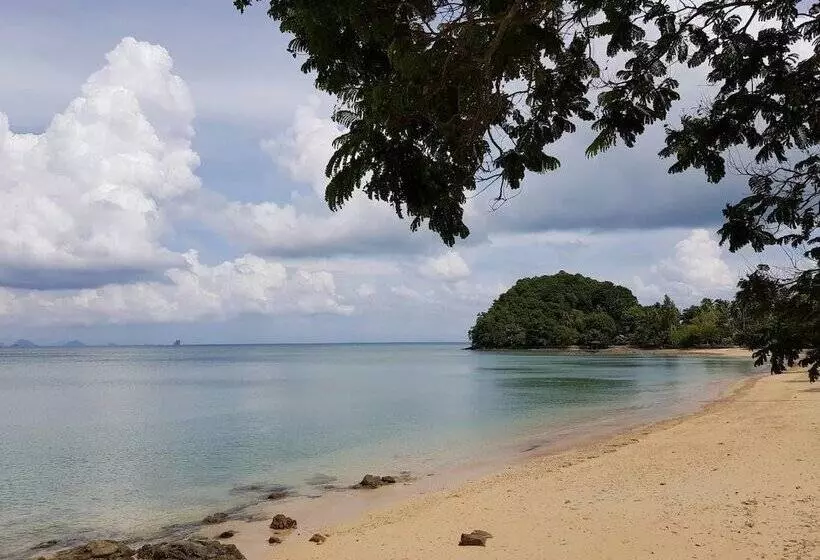 Hotelli Bann Anattaya Koh Yao Noi