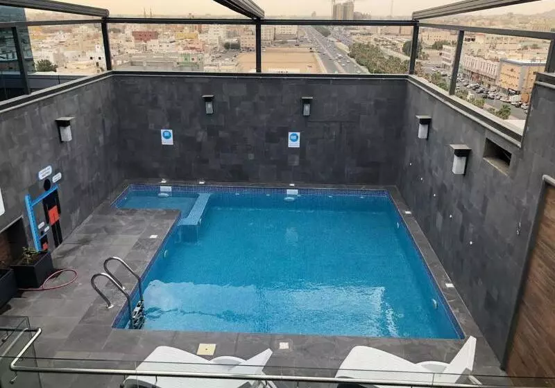 ホテル Bram Suites