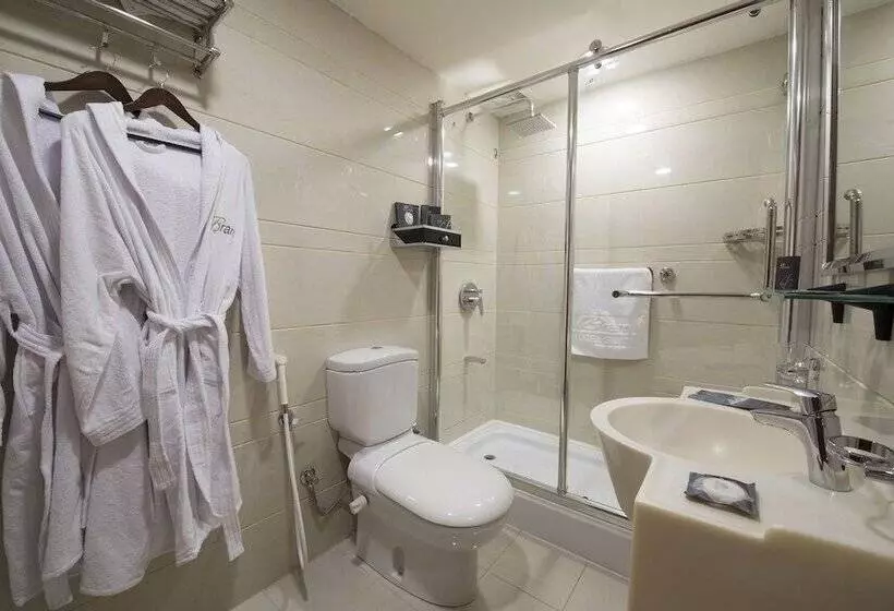 ホテル Bram Suites