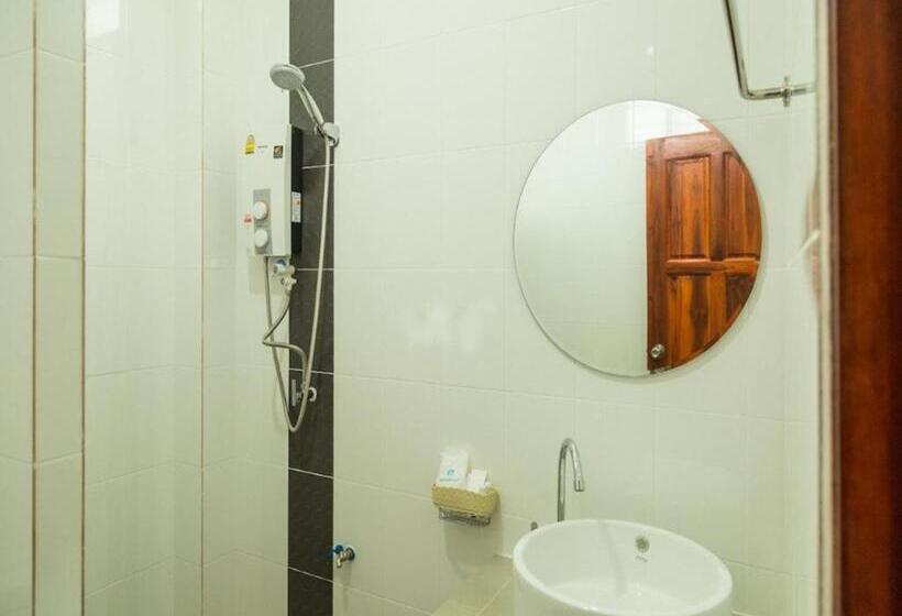 Otel Breeze Bay Villa