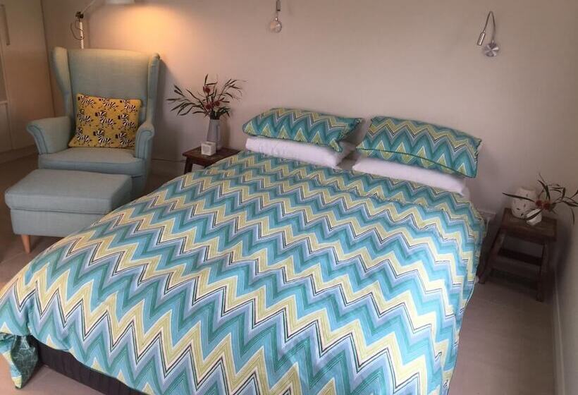 Отель Gumnut Cottage