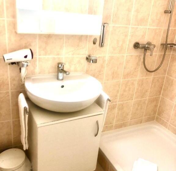 هتل Hostellerie De L Hôtel De Ville