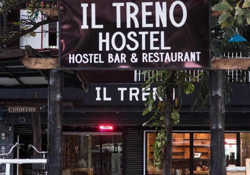 فندق Il Treno Hostel