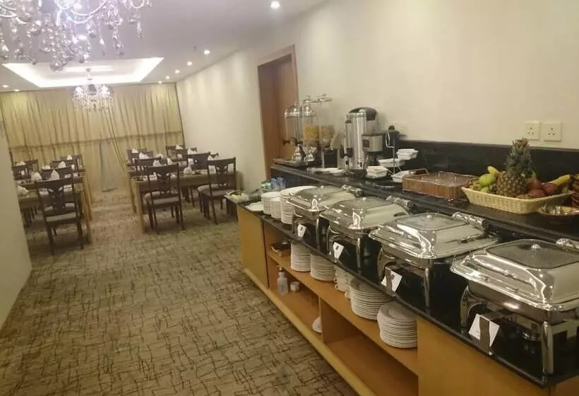 ホテル Lavona Inn