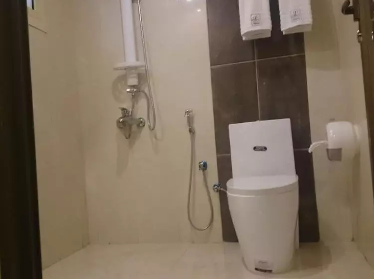 ホテル Lavona Inn