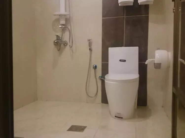 ホテル Lavona Inn