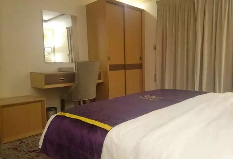 ホテル Lavona Inn