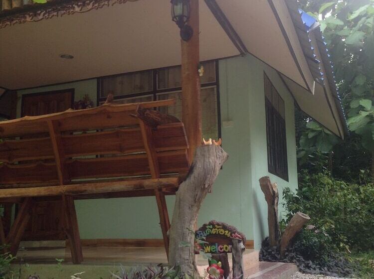 Отель Loei Airport Homestay