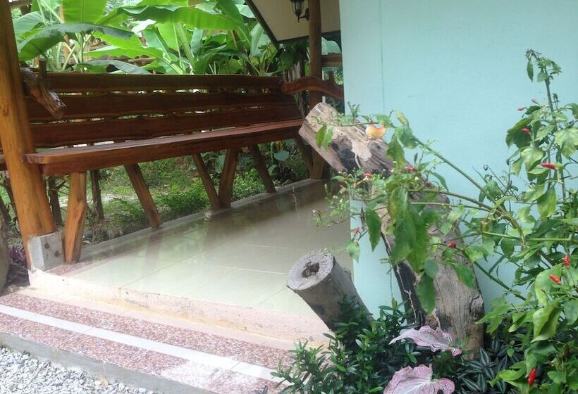 Отель Loei Airport Homestay