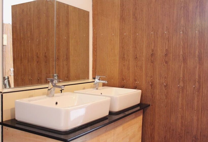 فندق Mad Panda Hostel