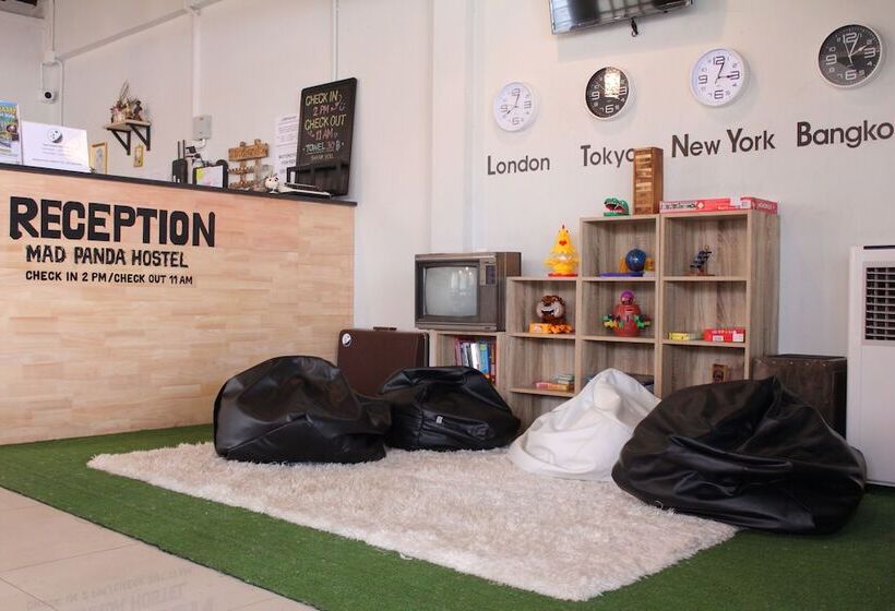فندق Mad Panda Hostel