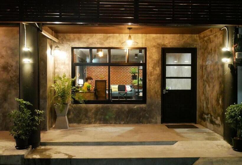 בית מלון כפרי Neat Hostel