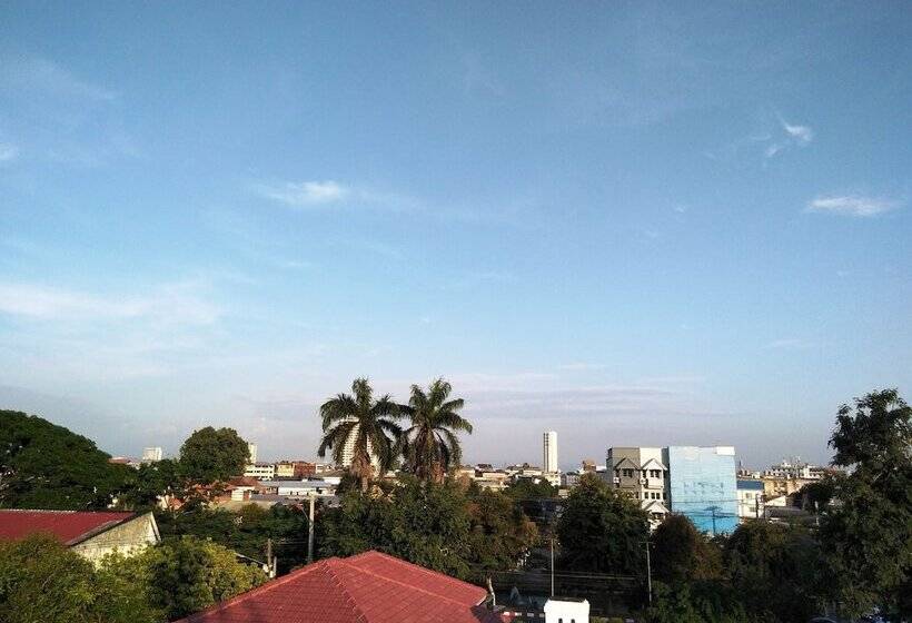 בית מלון כפרי Northlands House