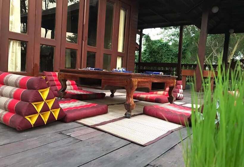 בית מלון כפרי Olive Resort Pattaya