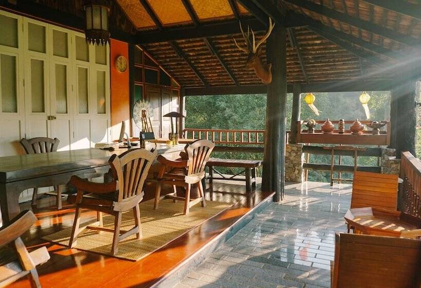 Отель Phutarntree