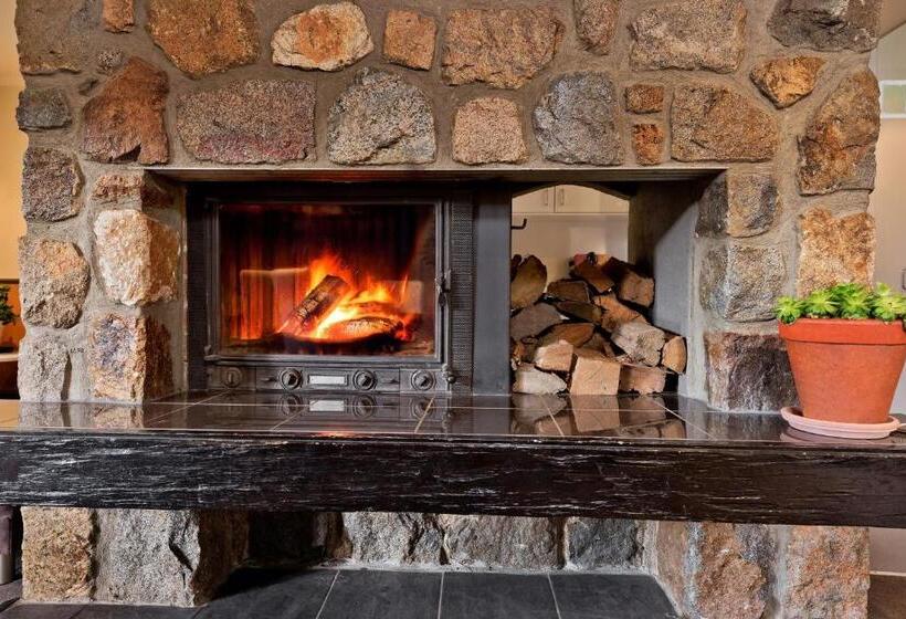 فندق Pure Chalet Thredbo