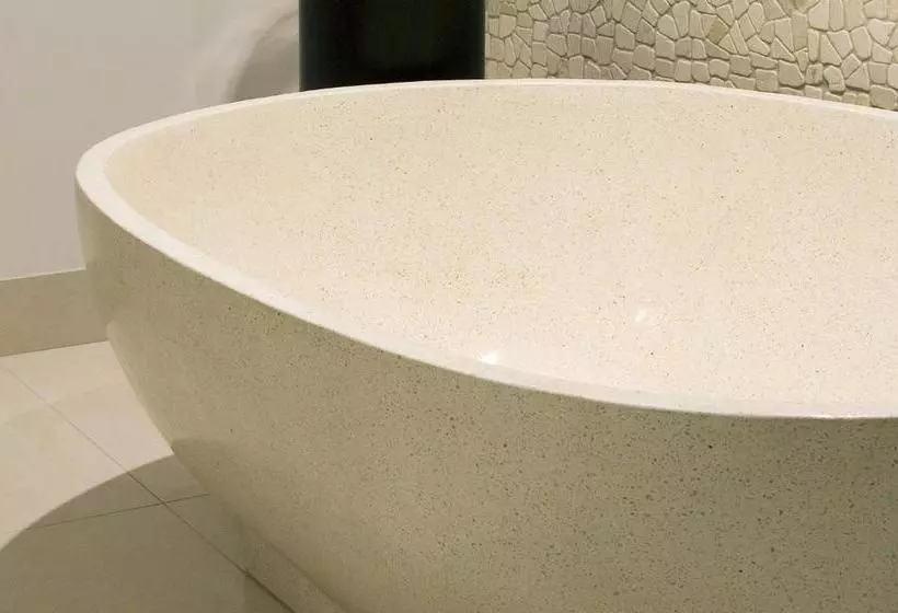 Hotelli Saltus Luxury Accommodation