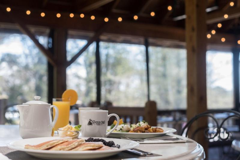 בית מלון כפרי The Hampton Maid