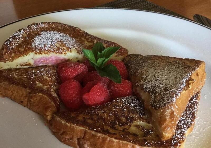 בית מלון כפרי The Hampton Maid