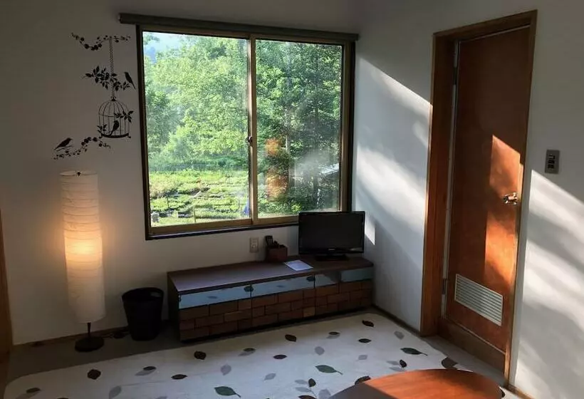 هتل Backcountry Lodge Hakuba