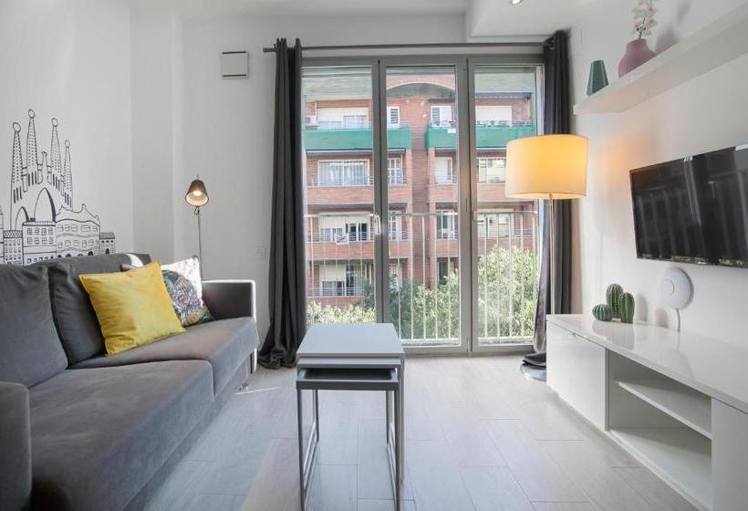 Отель Bbarcelona Apartments Gaudi Flats