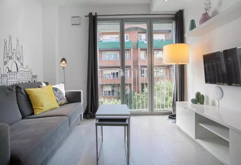 هتل Bbarcelona Apartments Gaudi Flats