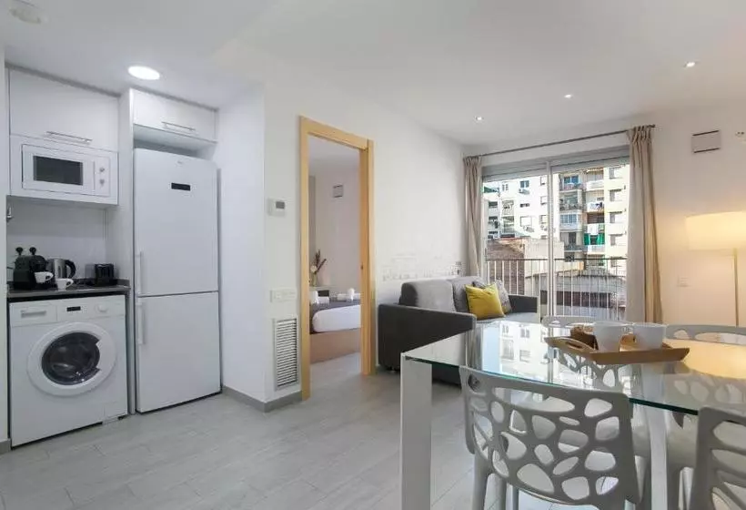 هتل Bbarcelona Apartments Gaudi Flats