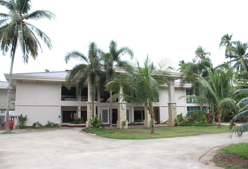 בית מלון כפרי Costa Palawan Resort