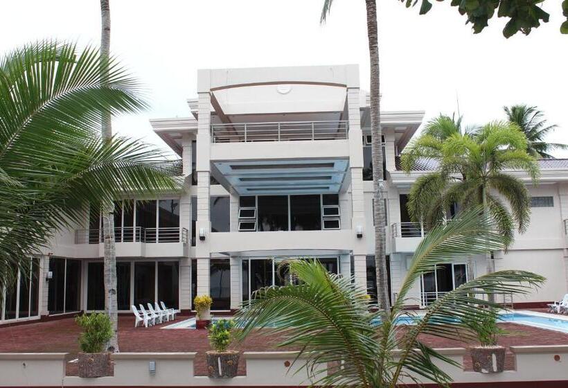 בית מלון כפרי Costa Palawan Resort