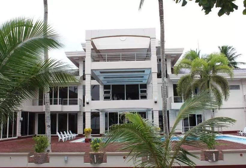 هتل Costa Palawan Resort