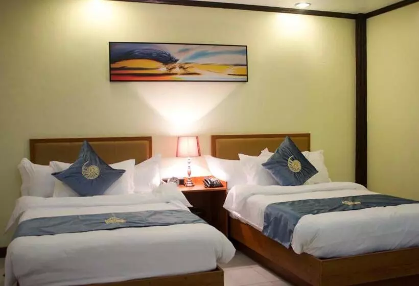 هتل Costa Palawan Resort