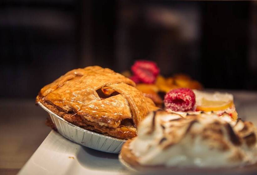 בית מלון כפרי Crosswaters Resort At Kananaskis