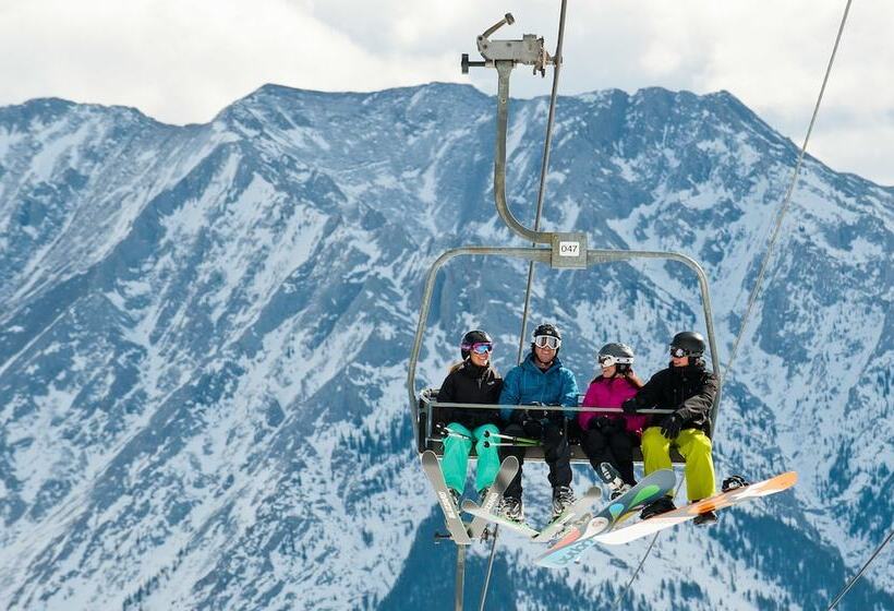 בית מלון כפרי Crosswaters Resort At Kananaskis