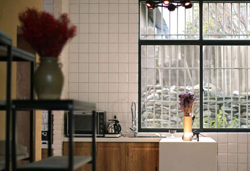 호텔 Enjoy Holidays