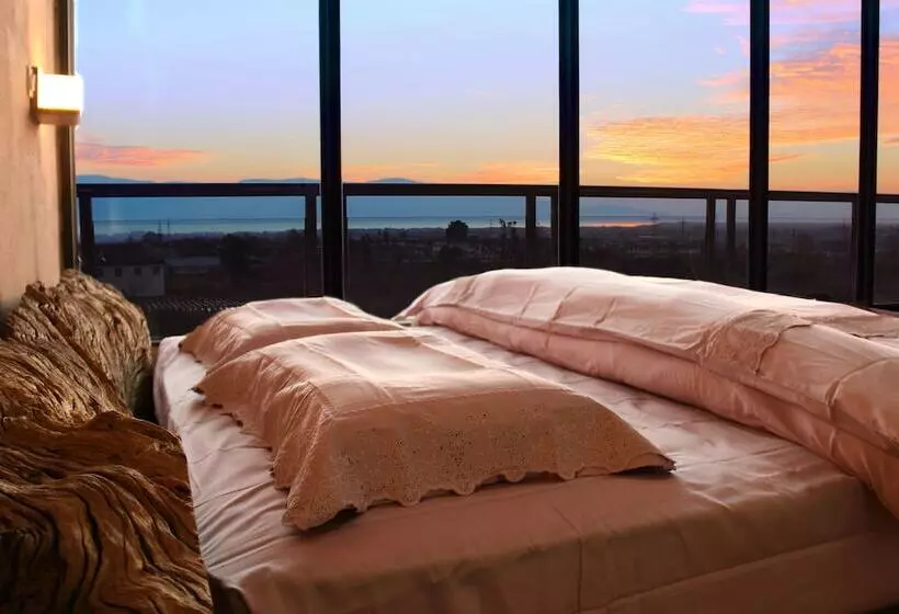 ホテル Enjoy Holidays