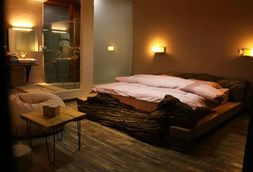 ホテル Enjoy Holidays