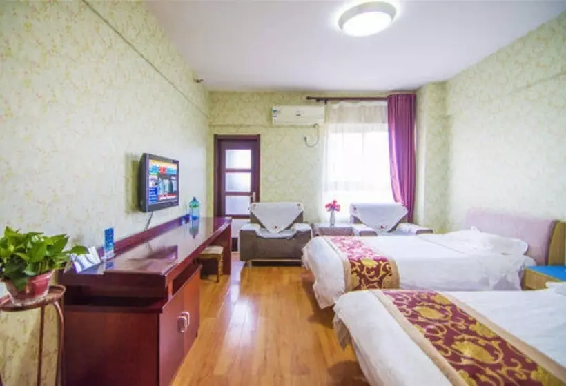 هتل Golden Tree Business